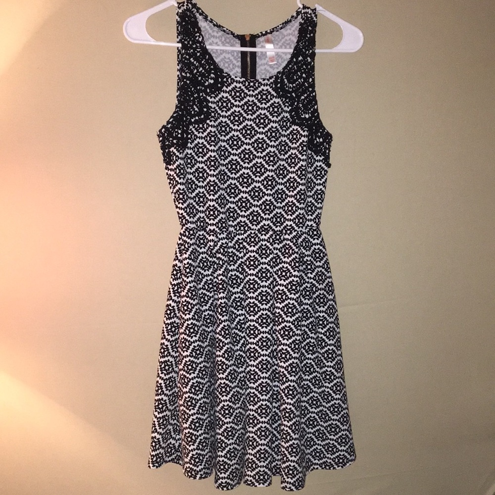 XS/TP Xhilaration dress